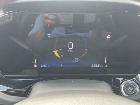 Certified 2025 Chevrolet Trax RS w/ Driver Confidence Package image 23