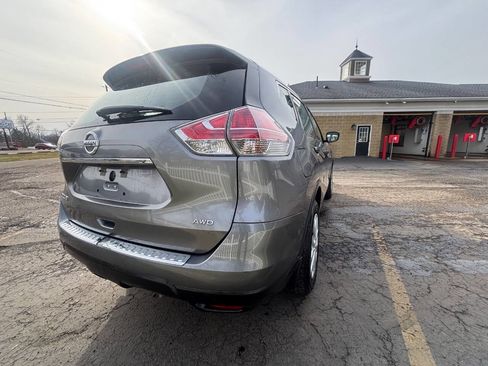 Used 2016 Nissan Rogue S image 4