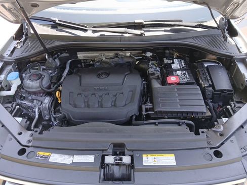 Used 2022 Volkswagen Tiguan SE AWD/4WD image 27