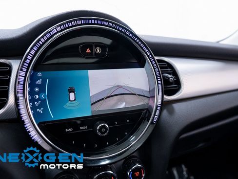 Used 2023 MINI Cooper 2-Door Hardtop image 37