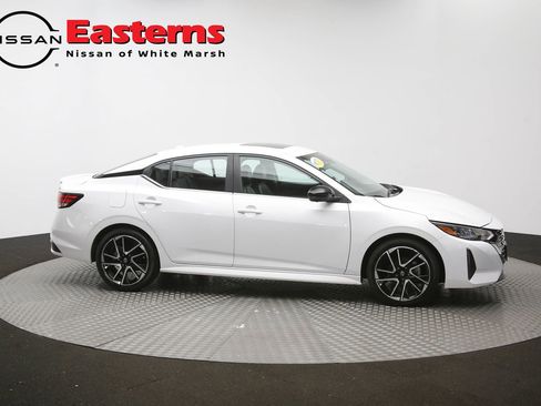 Used 2024 Nissan Sentra SR w/ SR Premium Package FWD image 46