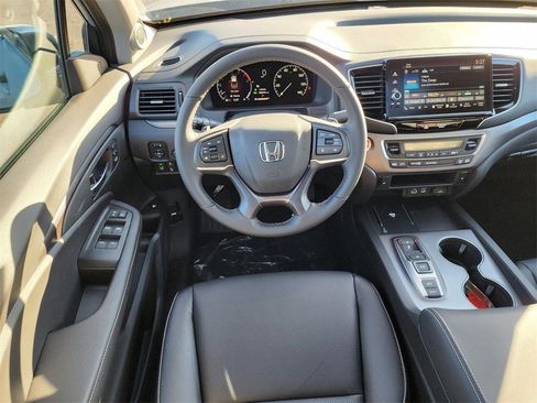 Certified 2025 Honda Ridgeline RTL image 27