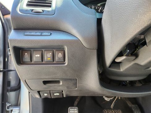 Used 2013 Nissan Altima 2.5 SL w/ Technology Pkg image 28