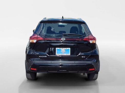 Used 2023 Nissan Kicks SV image 4