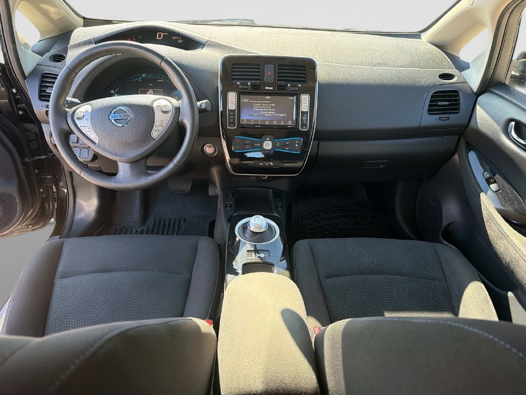 Used 2017 Nissan Leaf SV w/ Premium Package FWD image 18