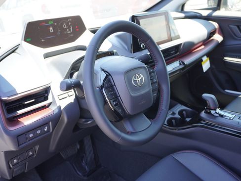 New 2026 Toyota Prius Plug-In Hybrid FWD image 21