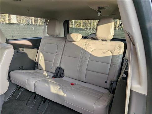 Used 2022 Lincoln Navigator L Reserve image 25