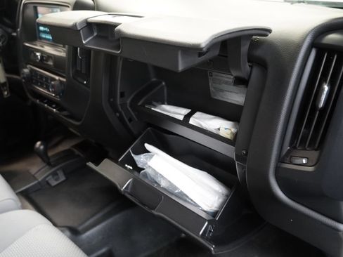 Used 2018 Chevrolet Silverado 1500 W/T w/ WT Convenience Package AWD/4WD image 27