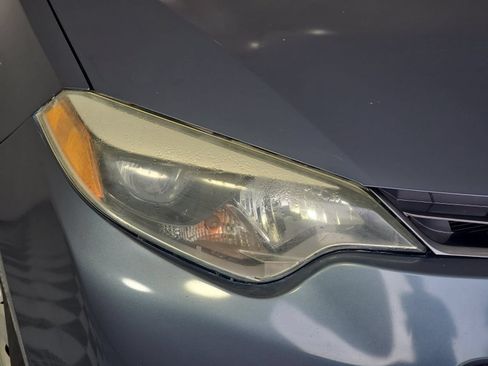 Used 2015 Toyota Corolla LE FWD image 28