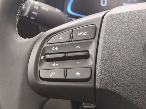 New 2026 Hyundai Venue SEL FWD image 25