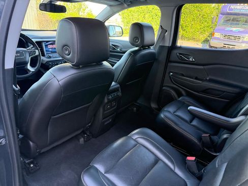 Used 2019 GMC Acadia SLT w/ Black Edition FWD image 24