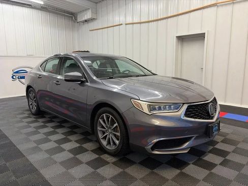 Used 2018 Acura TLX w/ Technology Package FWD image 2