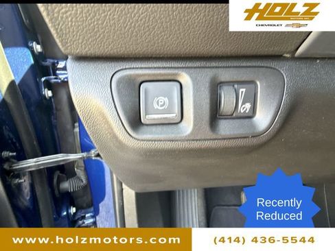 Certified 2023 GMC Acadia SLE image 17