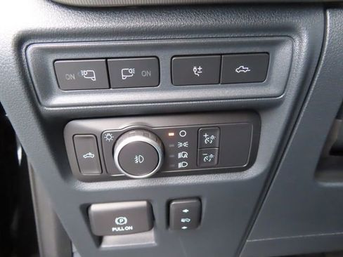 Used 2022 Ford F150 Raptor w/ Equipment Group 801A High AWD/4WD image 44