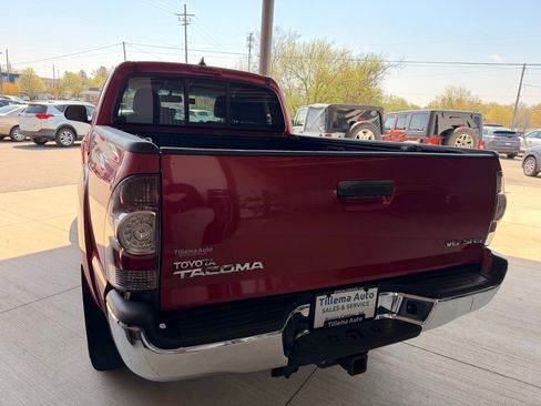 Used 2012 Toyota Tacoma 4x4 Access Cab V6 w/ SR5 Pkg image 5