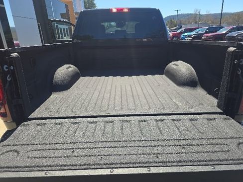 Used 2025 RAM 2500 Big Horn AWD/4WD image 30