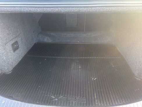 Used 2019 Cadillac XTS Luxury image 12