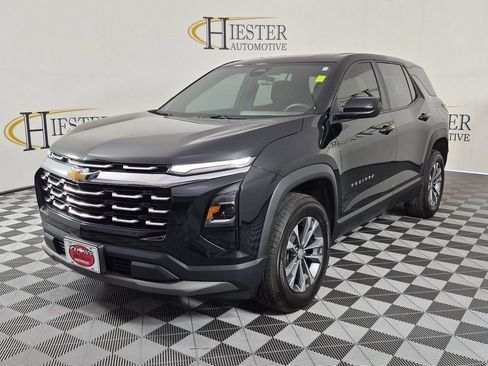 Certified 2025 Chevrolet Equinox LT FWD image 8