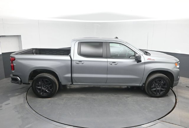 Used 2023 Chevrolet Silverado 1500 RST w/ Z71 Off-Road Package AWD/4WD image 39