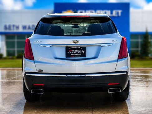 Used 2017 Cadillac XT5 Luxury w/ Driver Awareness Package FWD image 6