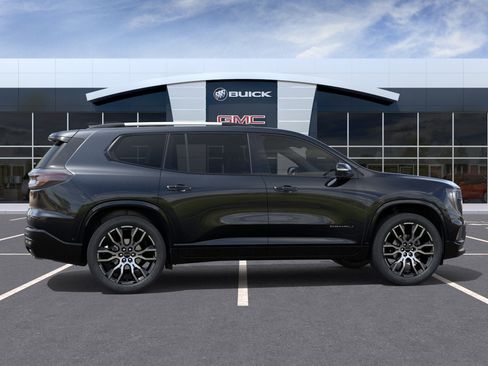 New 2026 GMC Acadia Denali Ultimate w/ LPO, Floor Liner Package AWD/4WD image 5