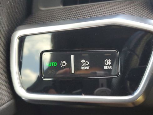 Used 2021 Audi RS 7 Sportback w/ Carbon Optic Package image 33