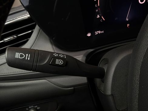 Used 2025 Buick Encore GX Preferred FWD image 33