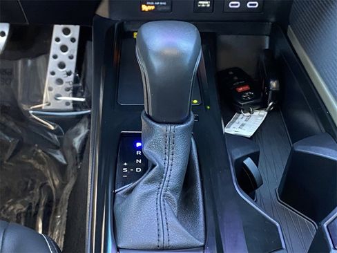 Certified 2025 Toyota Camry SE image 31