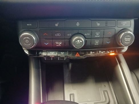 Used 2022 Dodge Durango GT AWD/4WD image 29