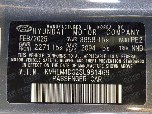 Used 2025 Hyundai Elantra Sport image 33