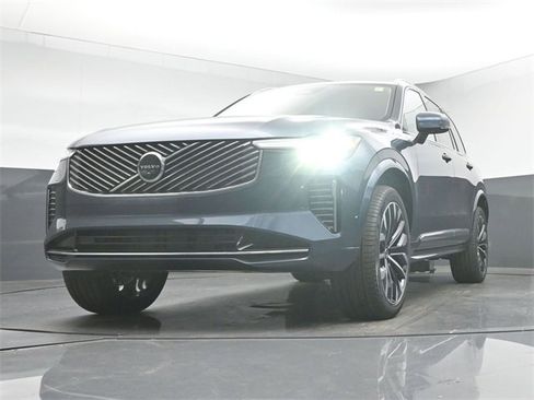 New 2026 Volvo XC90 B6 Ultra image 40