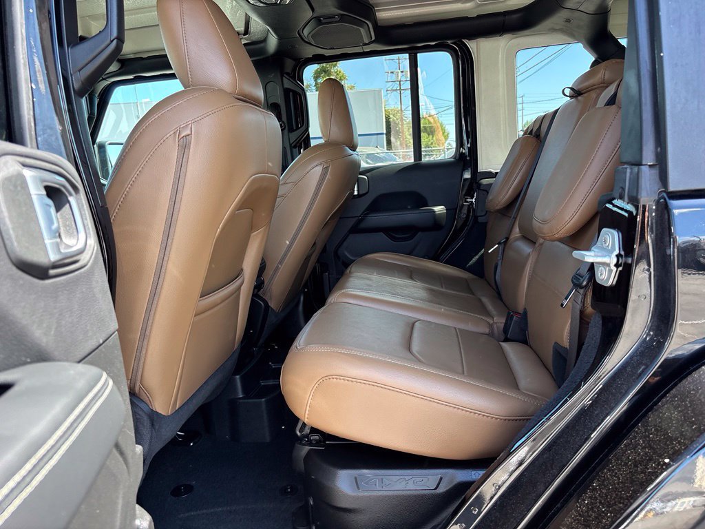 Certified 2023 Jeep Wrangler Unlimited Sahara AWD/4WD image 19