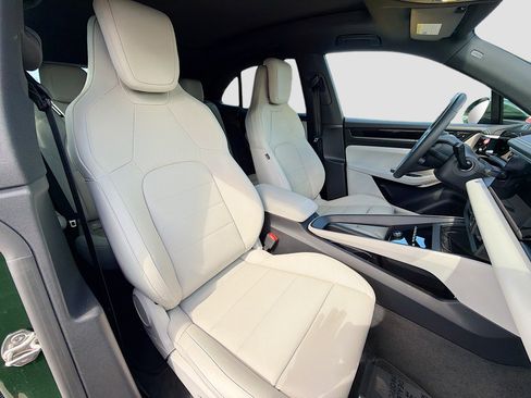 Used 2024 Porsche Macan 4 Electric image 16