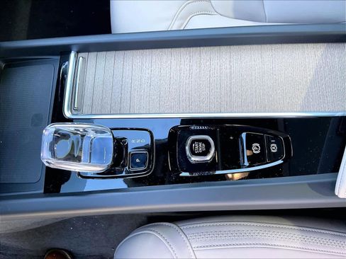 New 2026 Volvo XC60 T8 Plus w/ Protection Package Premier image 10