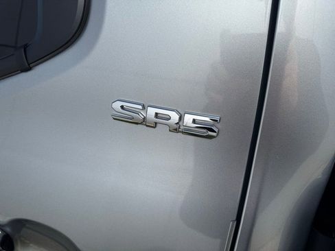Used 2024 Toyota Tacoma SR5 AWD/4WD image 44