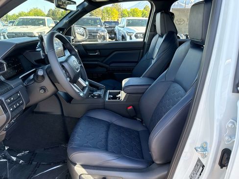 New 2026 Toyota 4Runner 4WD image 8