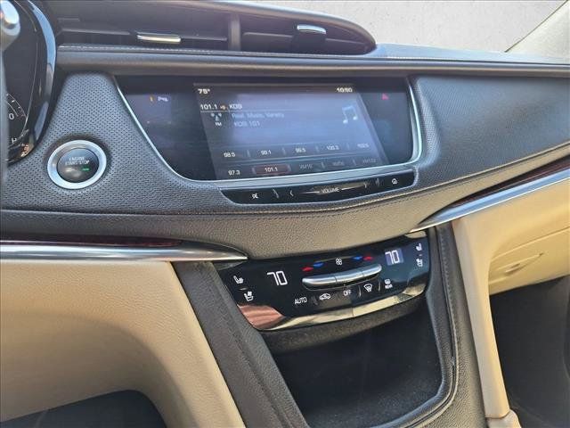 Used 2017 Cadillac XT5 Premium Luxury AWD/4WD image 15