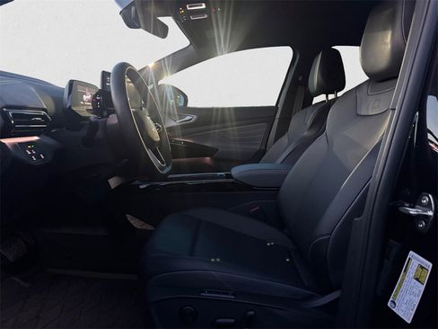 Certified 2023 Volkswagen ID.4 S image 9