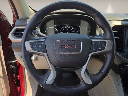 Used 2018 GMC Acadia Denali w/ Technology Package FWD image 15