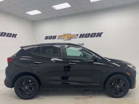 Used 2024 Buick Encore GX Sport Touring image 4