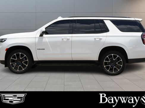 Used 2024 Chevrolet Tahoe RST w/ Luxury Package AWD/4WD image 4