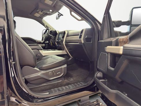Used 2018 Ford F350 Lariat w/ Chrome Package AWD/4WD image 26