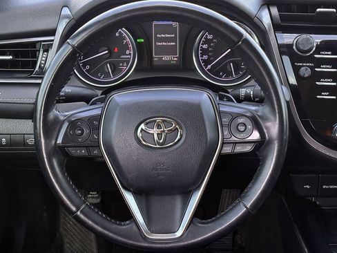 Used 2020 Toyota Camry SE w/ Convenience Package FWD image 10