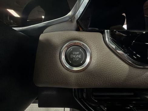 New 2026 GMC Canyon Denali image 17