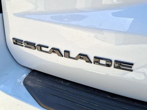 New 2026 Cadillac Escalade ESV Platinum Sport w/ LPO, ONYX Package AWD/4WD image 19