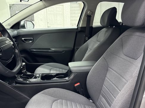 Used 2025 Kia K4 EX image 4