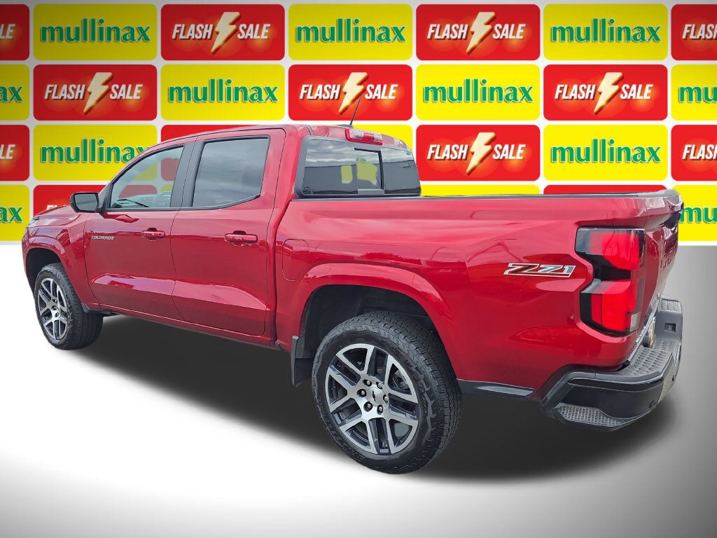 Used 2024 Chevrolet Colorado Z71 w/ Z71 Convenience Package 2 AWD/4WD image 11