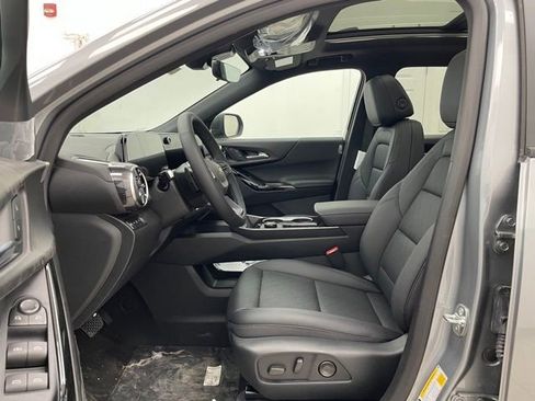 New 2026 Chevrolet Equinox LT AWD/4WD image 9