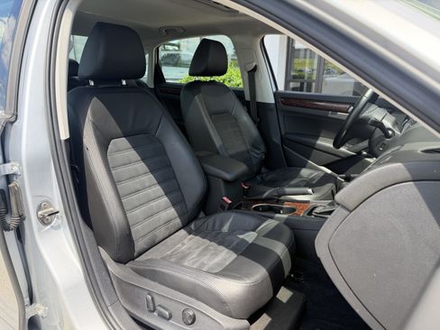 Used 2013 Volkswagen Passat TDI SEL Premium FWD image 17