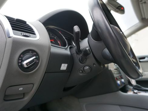 Used 2015 Audi Q7 TDI Premium Plus w/ Premium Plus Package image 32